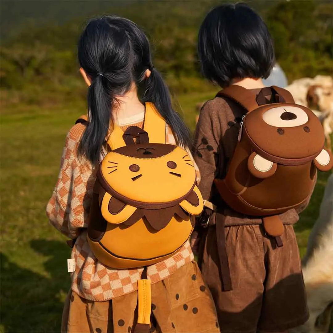 Playful and fun lion bag for kids, perfect for school trips or playdates