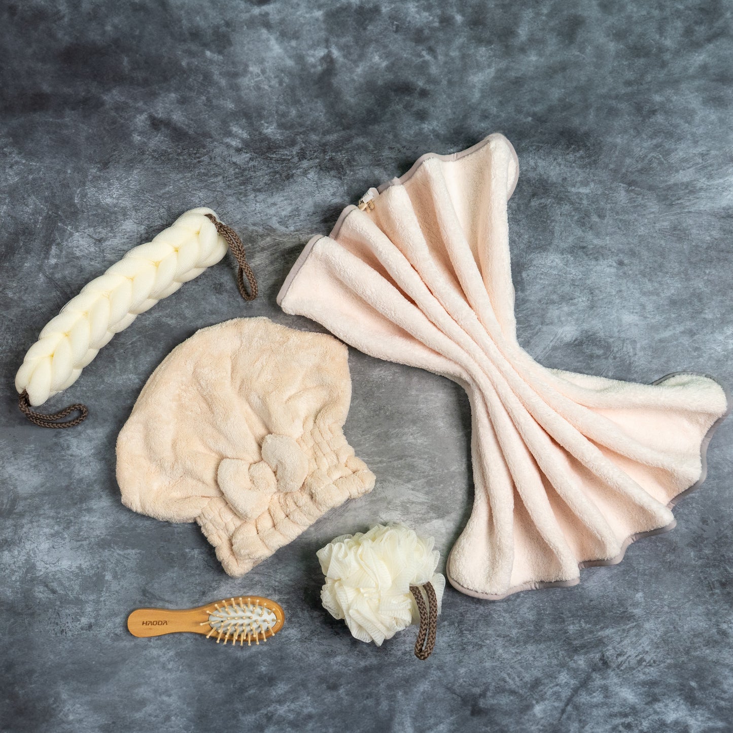 Complete brown shower kit from Soothe Luxe for a cozy, spa-like experience at home
Neutral beige Soothe Luxe combo set with minimalist towel and accessories in a warm aesthetic setting