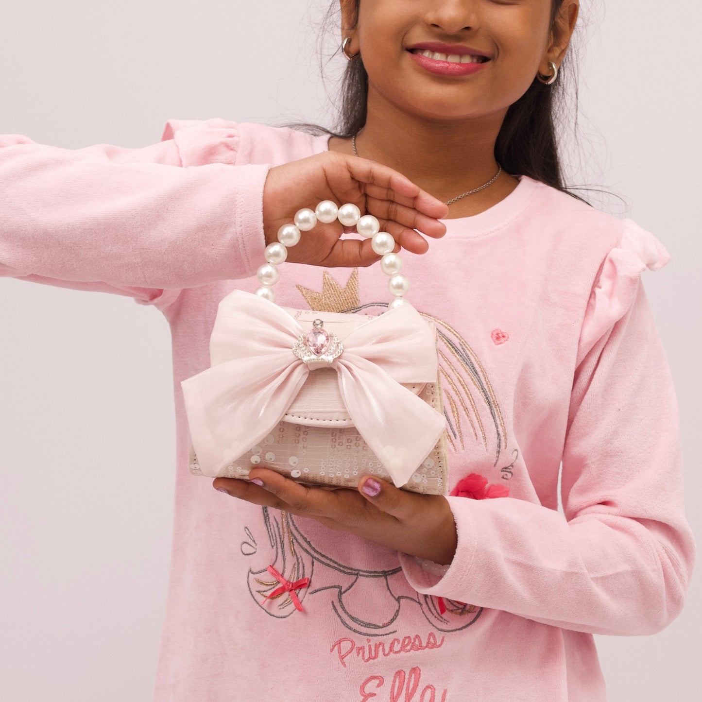 Cute mini bag for girls with sequins and glitter bow