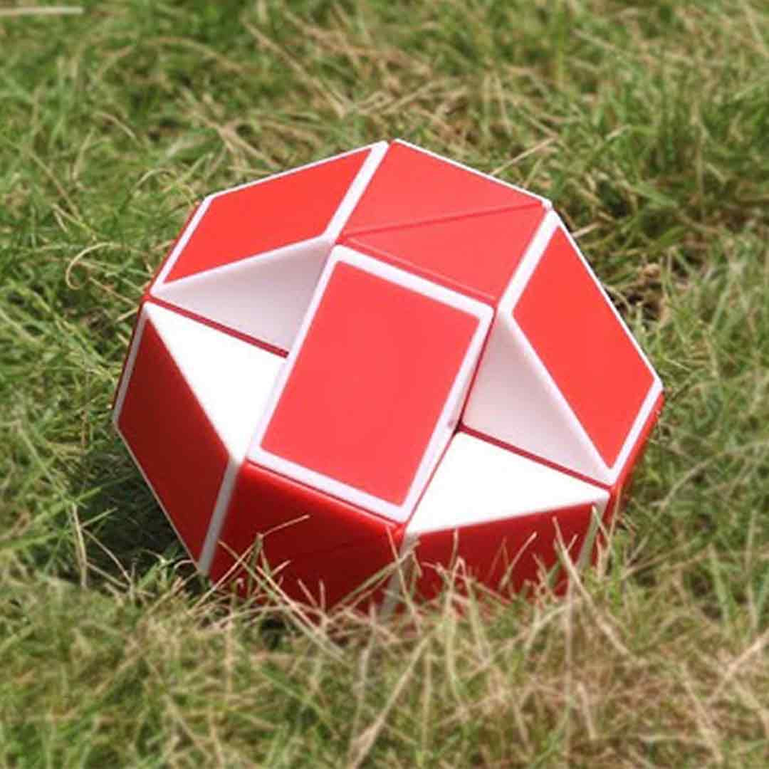 Infinity twist puzzle formed into a unique, intricate design