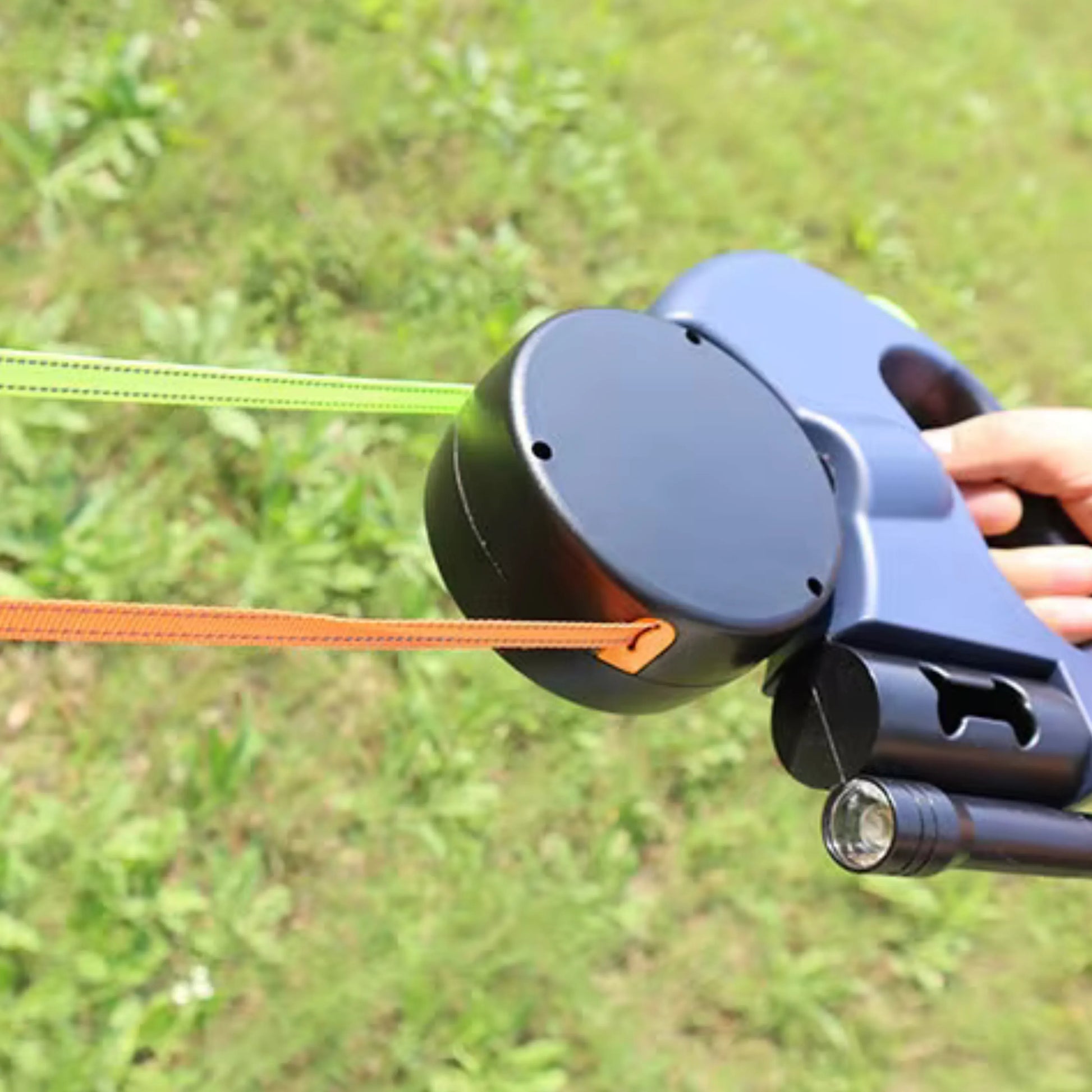 Durable retractable pet leash for walking two dogs