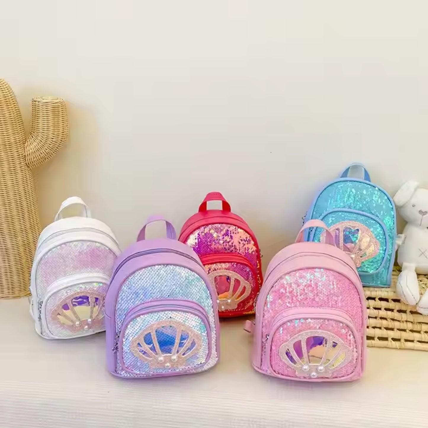 Small stylish backpack for girls – perfect for school or playdates
